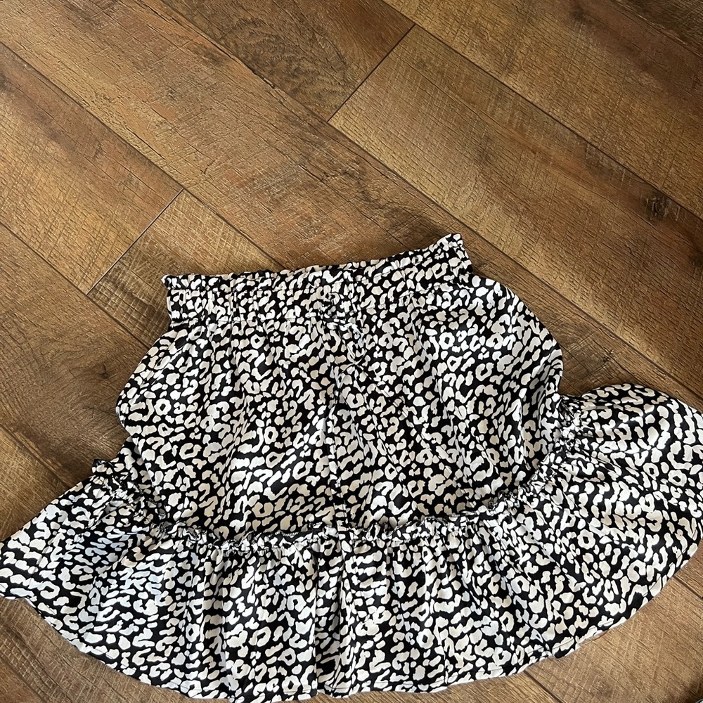 SHEIN LEOPARD PRINT SKIRT, EXTRA SMALL, NEVER WORN